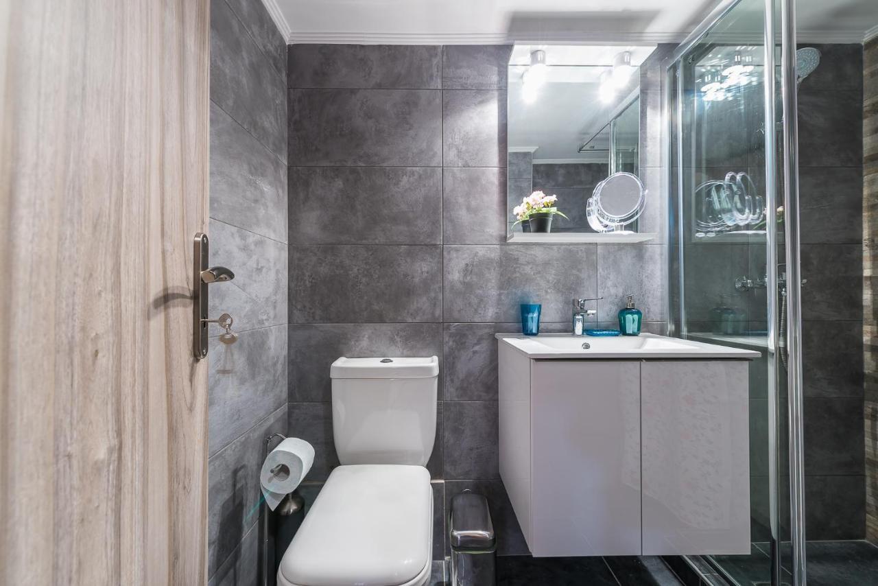Stylish Home In Koukaki By Cloudkeys 雅典 外观 照片